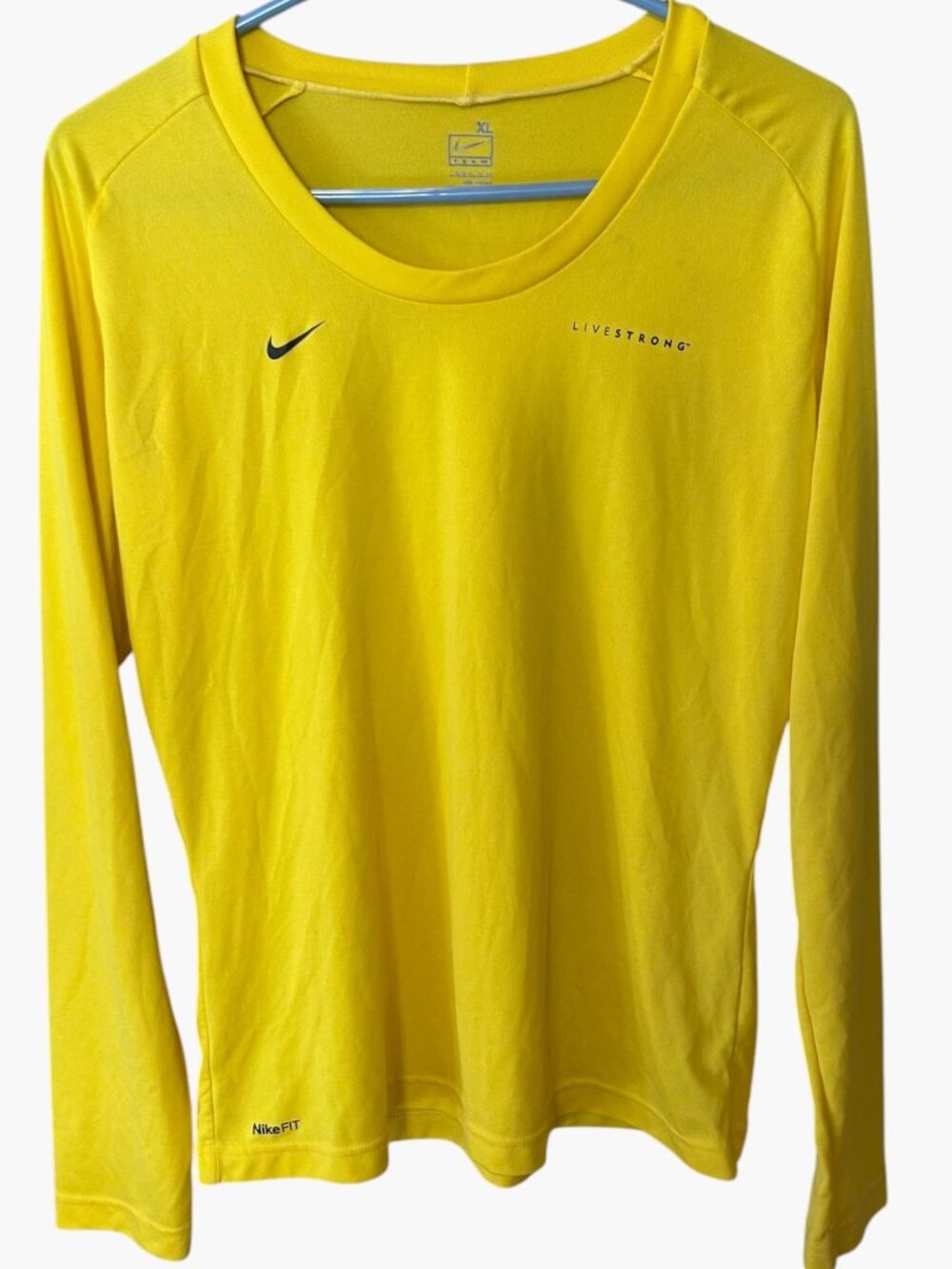 Nike Livestrong Women’s XL Yellow Long Sleeve Athletic Shirt Nike Fit Dry Y2K - Picture 1 of 6